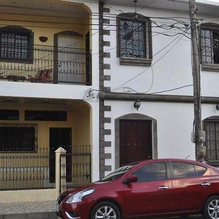 Hotel Casa Blanca León Exteriér fotografie
